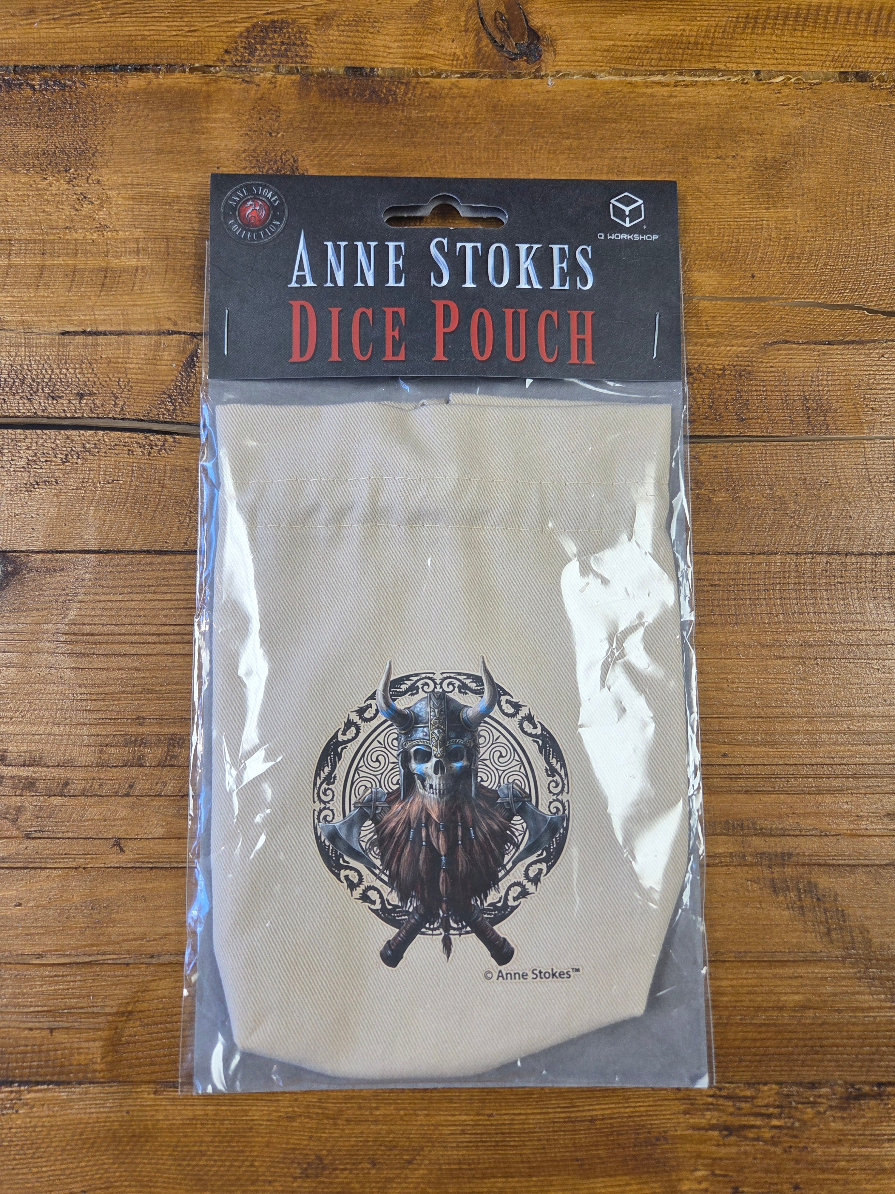 Dice pouch Anne Stokes beige