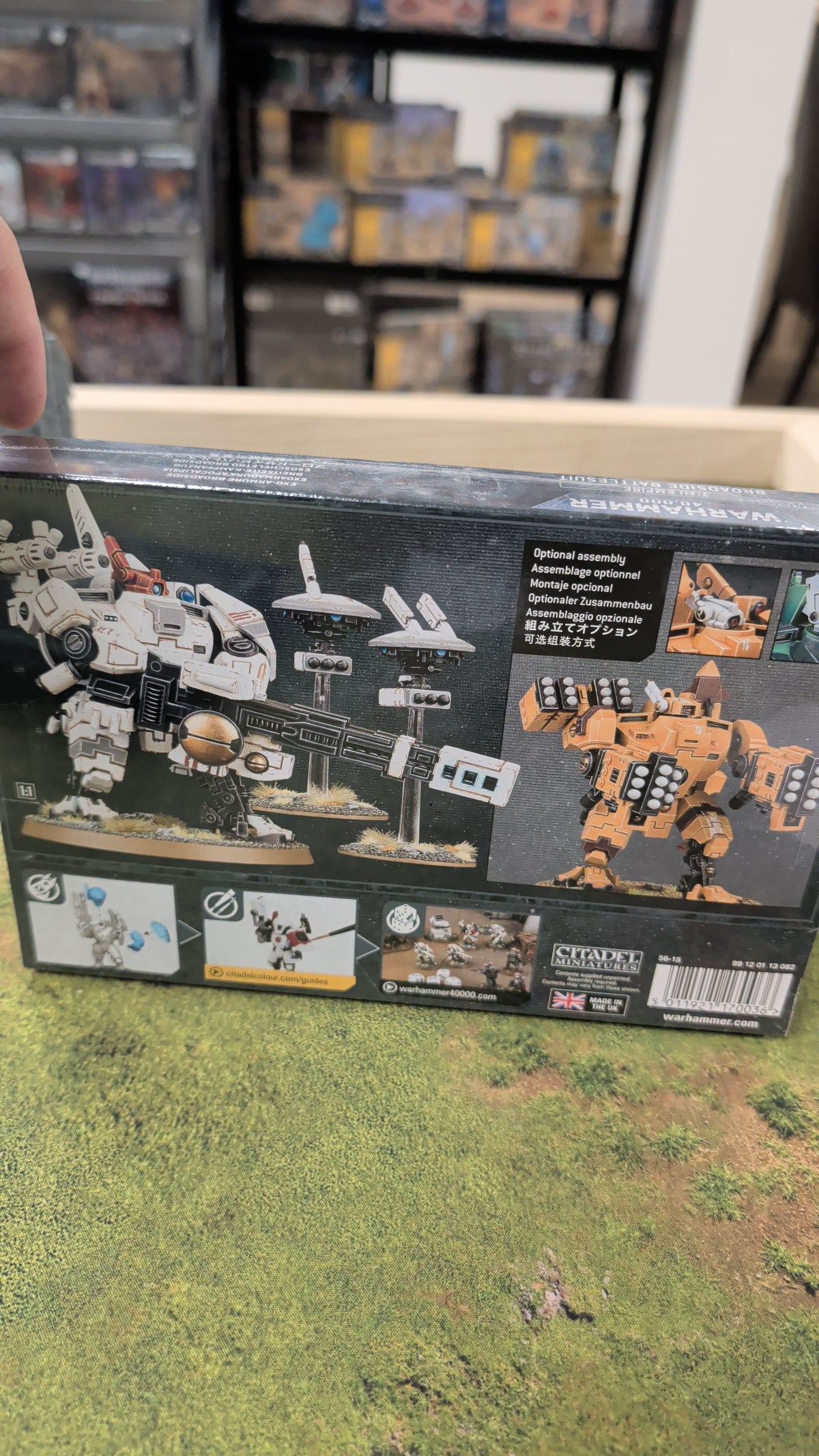T'au Broadside Battlesuit