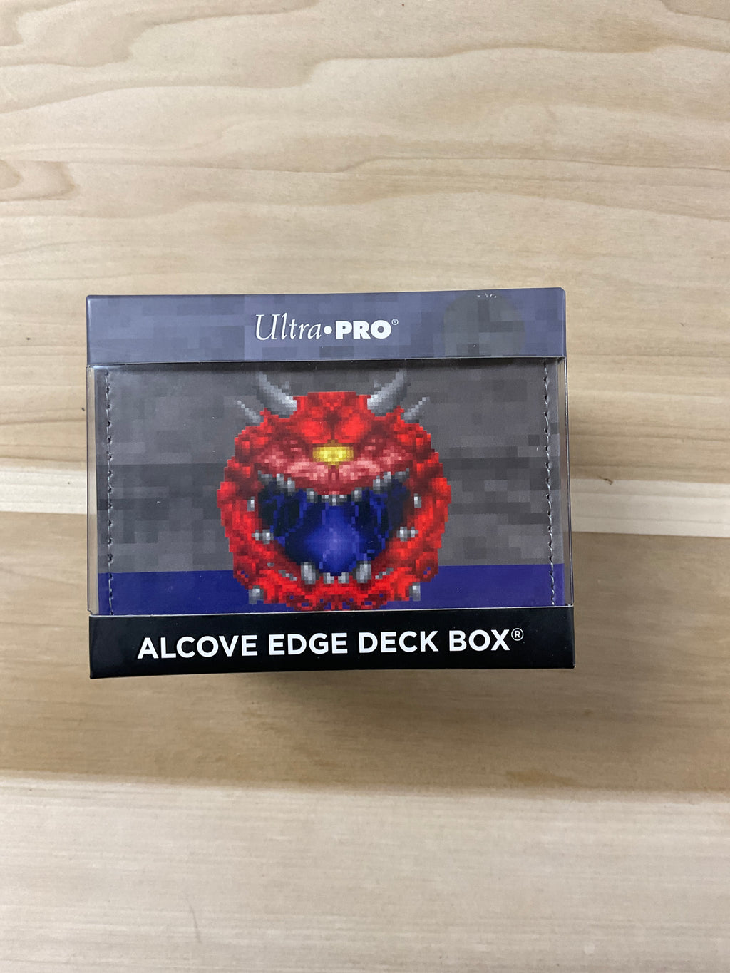 Ultra pro Alcôve Edge deck box Doom