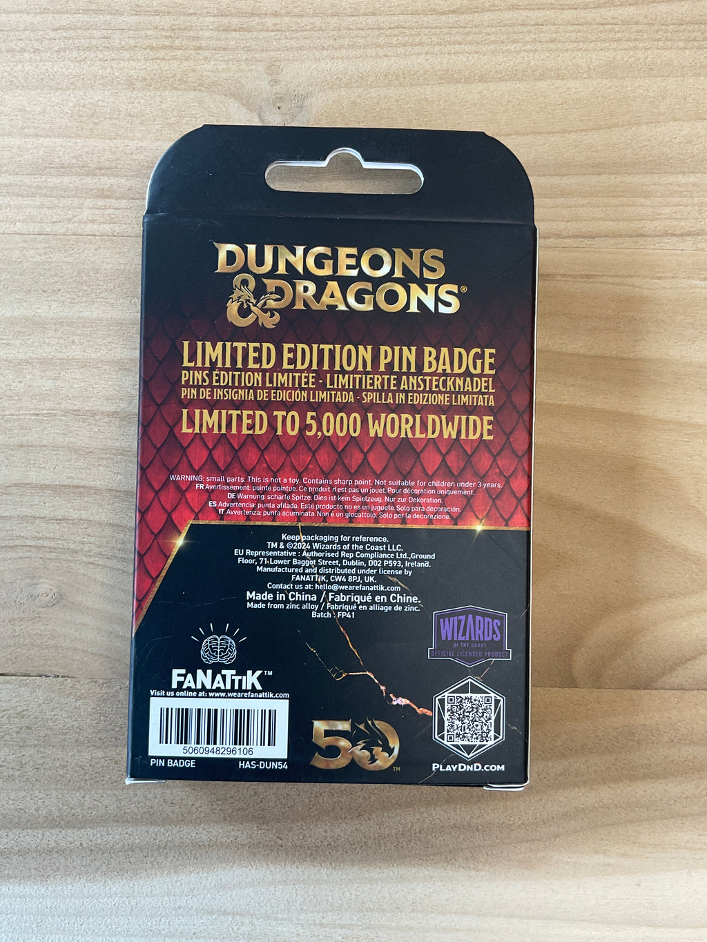 D&d Spinning alignment pin badge