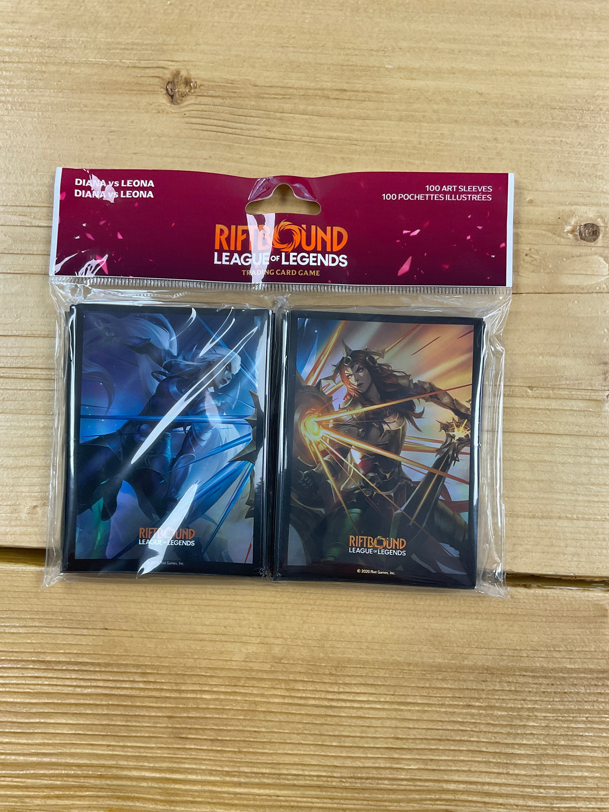 Riftbound league of legends Sleeve Diana vs Leona