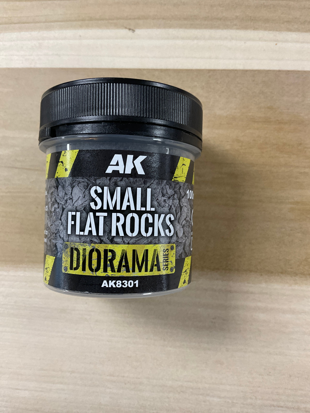 Ak  Small flat rocks